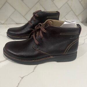 Clarks Men's Rich Brown Chukka Boots